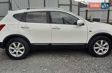 Позашляховик / Кросовер Nissan Qashqai 2009 в 