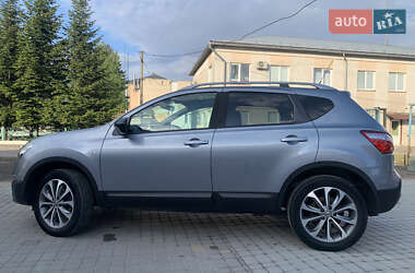 Позашляховик / Кросовер Nissan Qashqai 2010 в 
