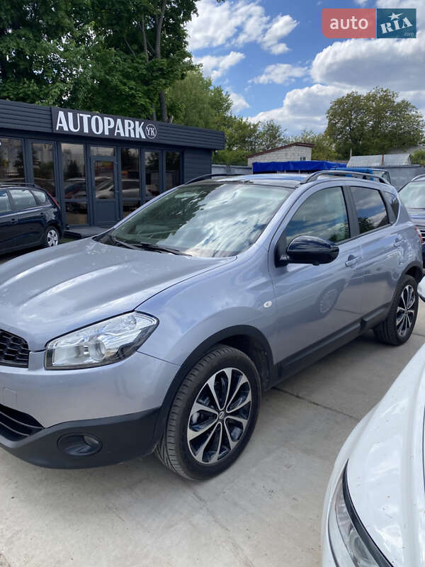 Позашляховик / Кросовер Nissan Qashqai 2013 в 