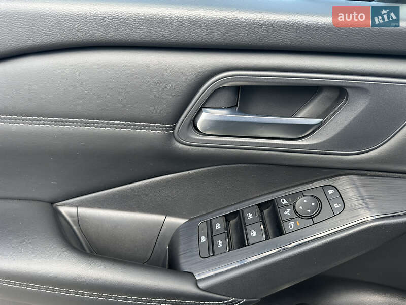 Внедорожник / Кроссовер Nissan Qashqai 2021 в Черновцах