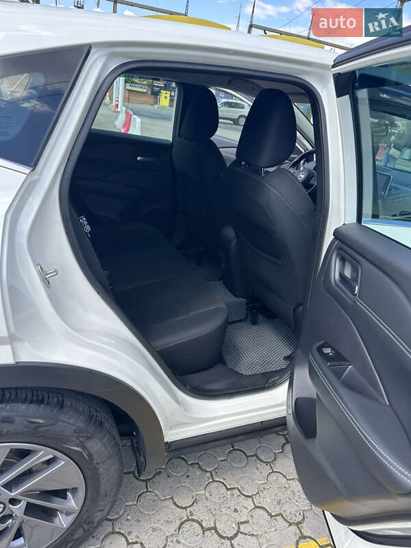 Внедорожник / Кроссовер Nissan Qashqai 2021 в Черновцах