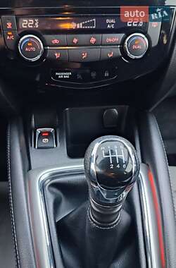 Позашляховик / Кросовер Nissan Qashqai 2014 в 
