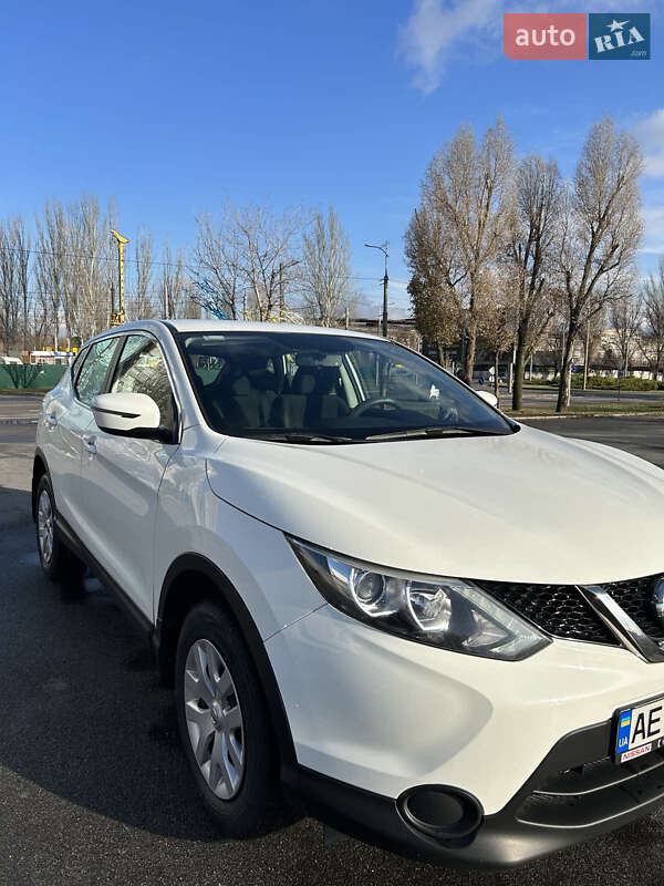 Позашляховик / Кросовер Nissan Qashqai 2017 в 