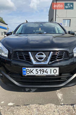 Позашляховик / Кросовер Nissan Qashqai 2011 в Здолбуніві