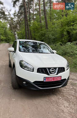 Позашляховик / Кросовер Nissan Qashqai 2011 в 