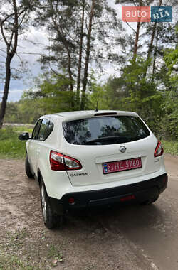 Позашляховик / Кросовер Nissan Qashqai 2011 в 