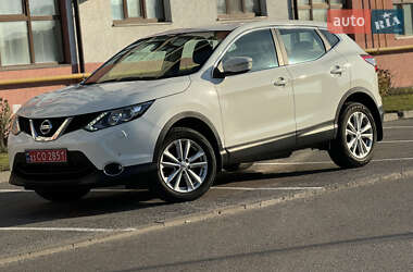 Внедорожник / Кроссовер Nissan Qashqai 2014 в 