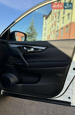 Внедорожник / Кроссовер Nissan Qashqai 2014 в 
