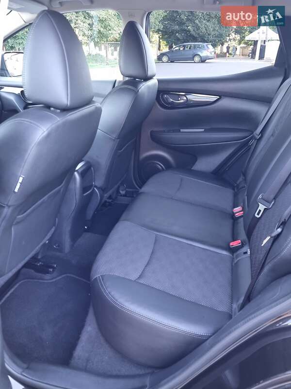Внедорожник / Кроссовер Nissan Qashqai 2014 в Ровно