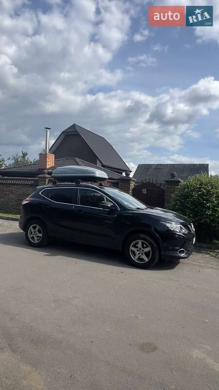 Внедорожник / Кроссовер Nissan Qashqai 2014 в Ровно