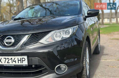 Внедорожник / Кроссовер Nissan Qashqai 2015 в 