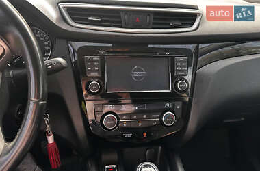 Внедорожник / Кроссовер Nissan Qashqai 2015 в 