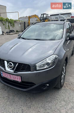 Позашляховик / Кросовер Nissan Qashqai 2013 в 