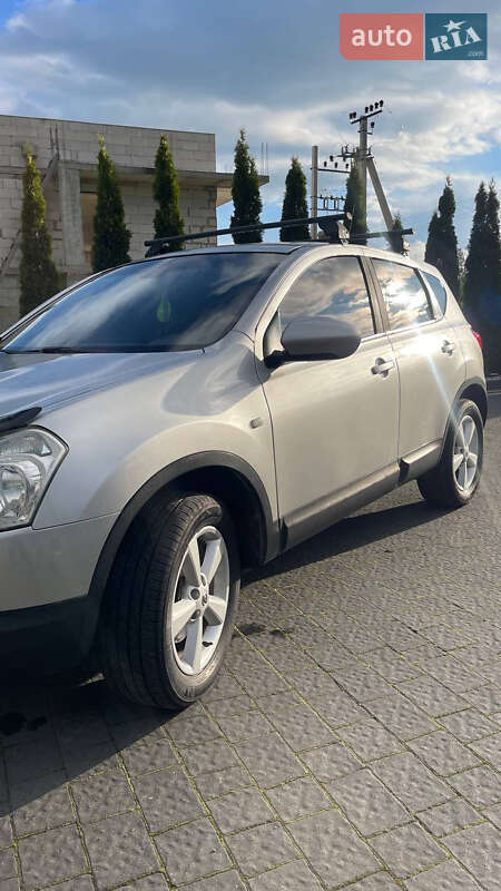 Внедорожник / Кроссовер Nissan Qashqai 2009 в Надворной