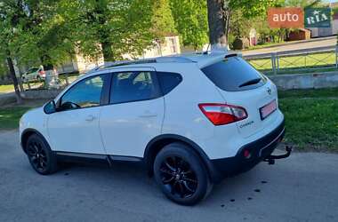 Внедорожник / Кроссовер Nissan Qashqai 2012 в 