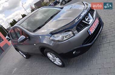 Внедорожник / Кроссовер Nissan Qashqai 2012 в 