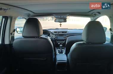 Внедорожник / Кроссовер Nissan Qashqai 2014 в 