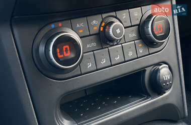 Внедорожник / Кроссовер Nissan Qashqai 2012 в 