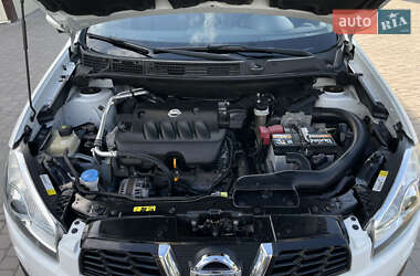 Внедорожник / Кроссовер Nissan Qashqai 2012 в 