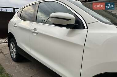 Позашляховик / Кросовер Nissan Qashqai 2018 в 