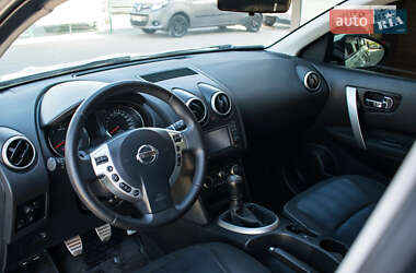 Внедорожник / Кроссовер Nissan Qashqai 2011 в 