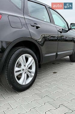 Внедорожник / Кроссовер Nissan Qashqai 2011 в 