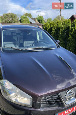 Внедорожник / Кроссовер Nissan Qashqai 2012 в 
