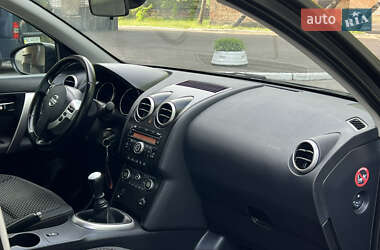 Внедорожник / Кроссовер Nissan Qashqai 2010 в 