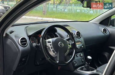 Внедорожник / Кроссовер Nissan Qashqai 2010 в 