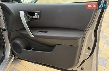 Позашляховик / Кросовер Nissan Qashqai 2011 в 