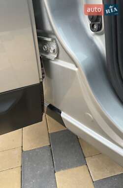 Позашляховик / Кросовер Nissan Qashqai 2011 в 