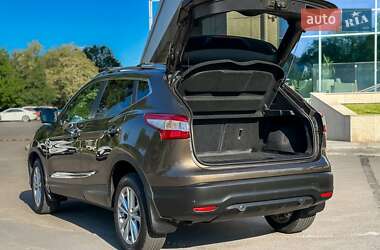 Позашляховик / Кросовер Nissan Qashqai 2014 в 