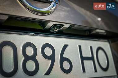 Позашляховик / Кросовер Nissan Qashqai 2014 в 