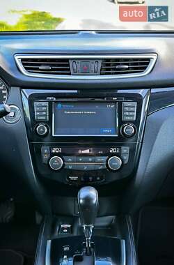 Позашляховик / Кросовер Nissan Qashqai 2014 в 