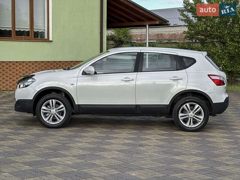 Позашляховик / Кросовер Nissan Qashqai 2013 в Самборі