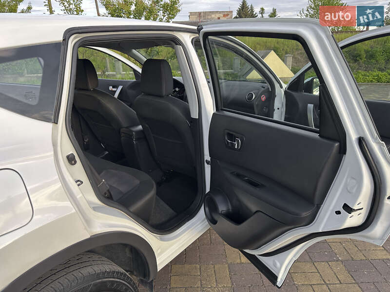 Позашляховик / Кросовер Nissan Qashqai 2013 в Самборі