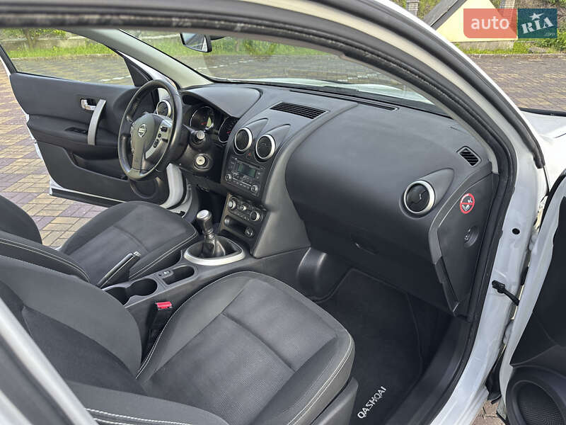 Позашляховик / Кросовер Nissan Qashqai 2013 в Самборі