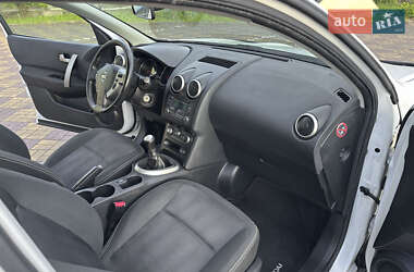 Позашляховик / Кросовер Nissan Qashqai 2013 в 