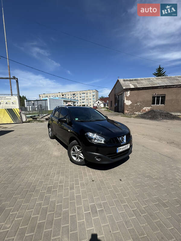 Внедорожник / Кроссовер Nissan Qashqai 2011 в 