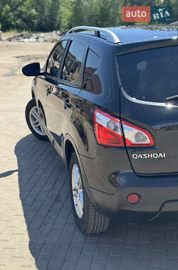 Внедорожник / Кроссовер Nissan Qashqai 2011 в 