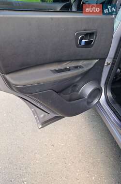 Внедорожник / Кроссовер Nissan Qashqai 2012 в 
