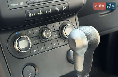 Позашляховик / Кросовер Nissan Qashqai 2010 в 