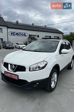 Позашляховик / Кросовер Nissan Qashqai 2011 в 