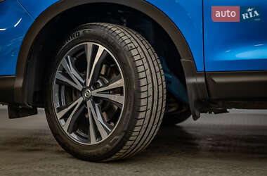 Внедорожник / Кроссовер Nissan Qashqai 2018 в 