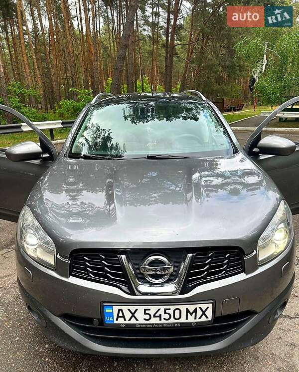Внедорожник / Кроссовер Nissan Qashqai 2012 в 