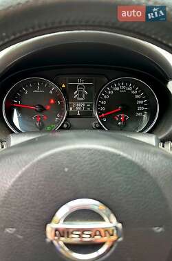Внедорожник / Кроссовер Nissan Qashqai 2012 в 