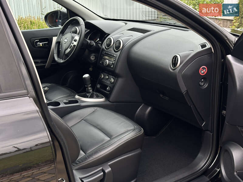 Позашляховик / Кросовер Nissan Qashqai 2010 в Коломиї