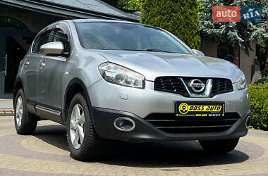 Позашляховик / Кросовер Nissan Qashqai 2013 в 