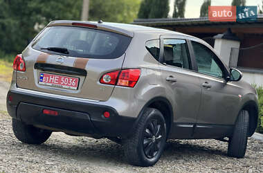 Внедорожник / Кроссовер Nissan Qashqai 2009 в 