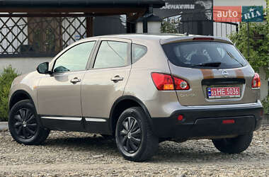Внедорожник / Кроссовер Nissan Qashqai 2009 в 